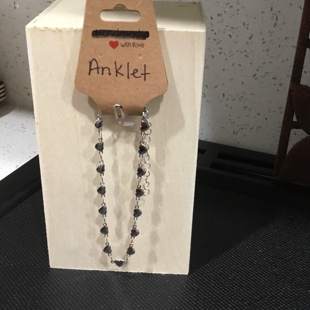 NWT Heart Bead Silver (zinc alloy) Anklet